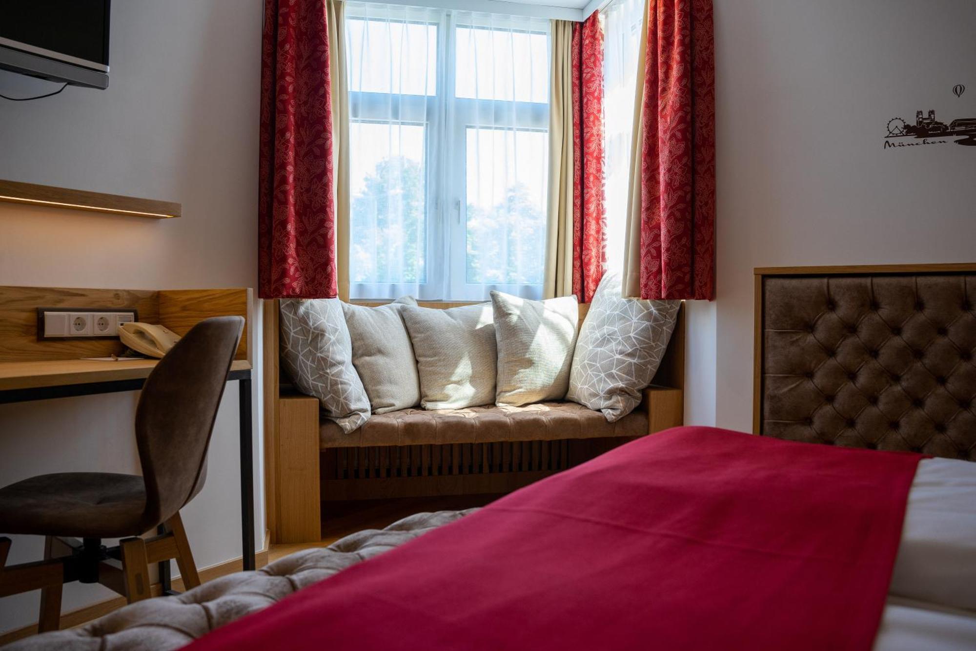Park Hotel Laim Munchen Bagian luar foto